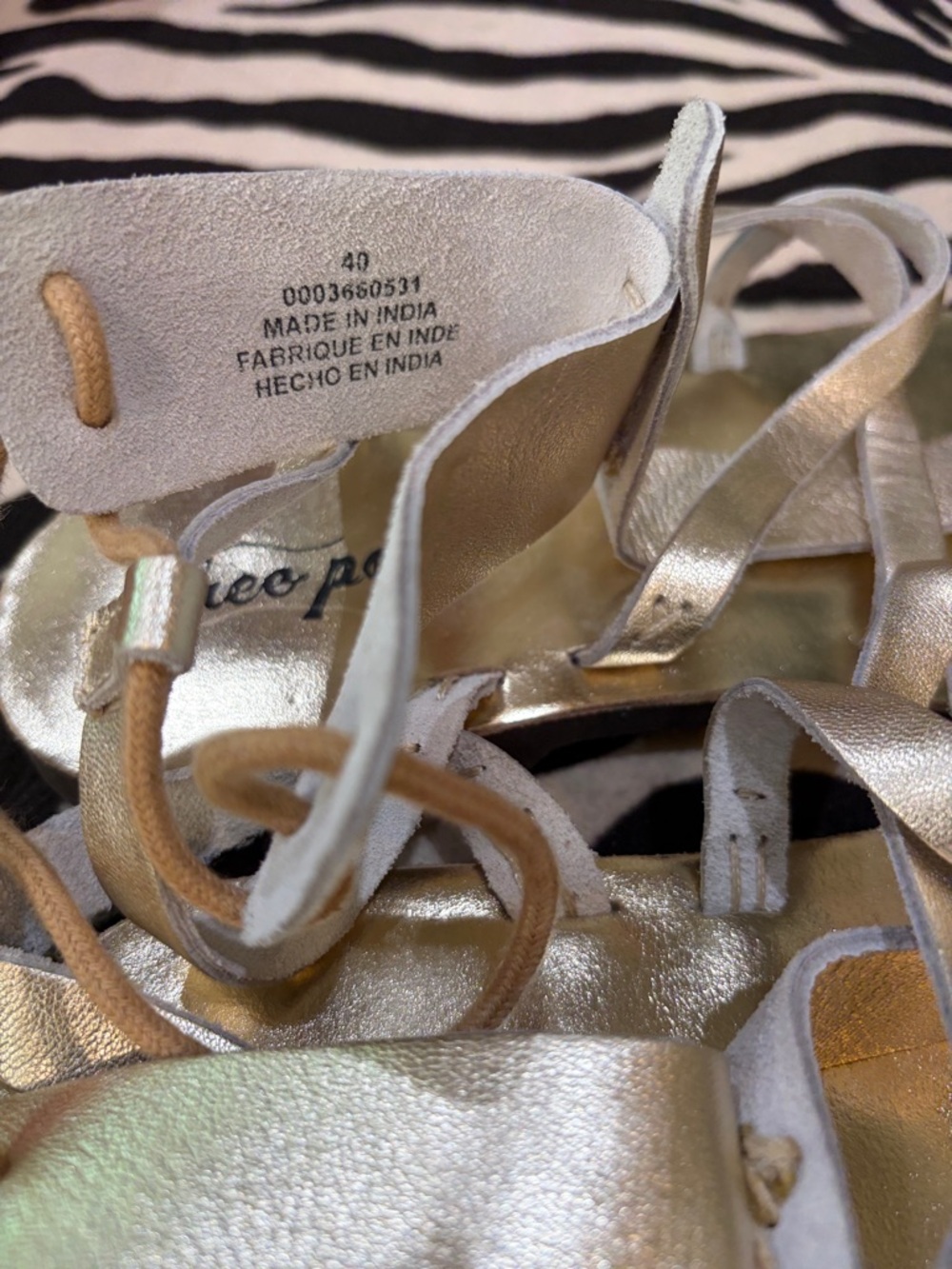 New! Free People Vacation Day Metallic Gold Leather Ankle-Strap Sandals Size 10 - Picture 11 of 12